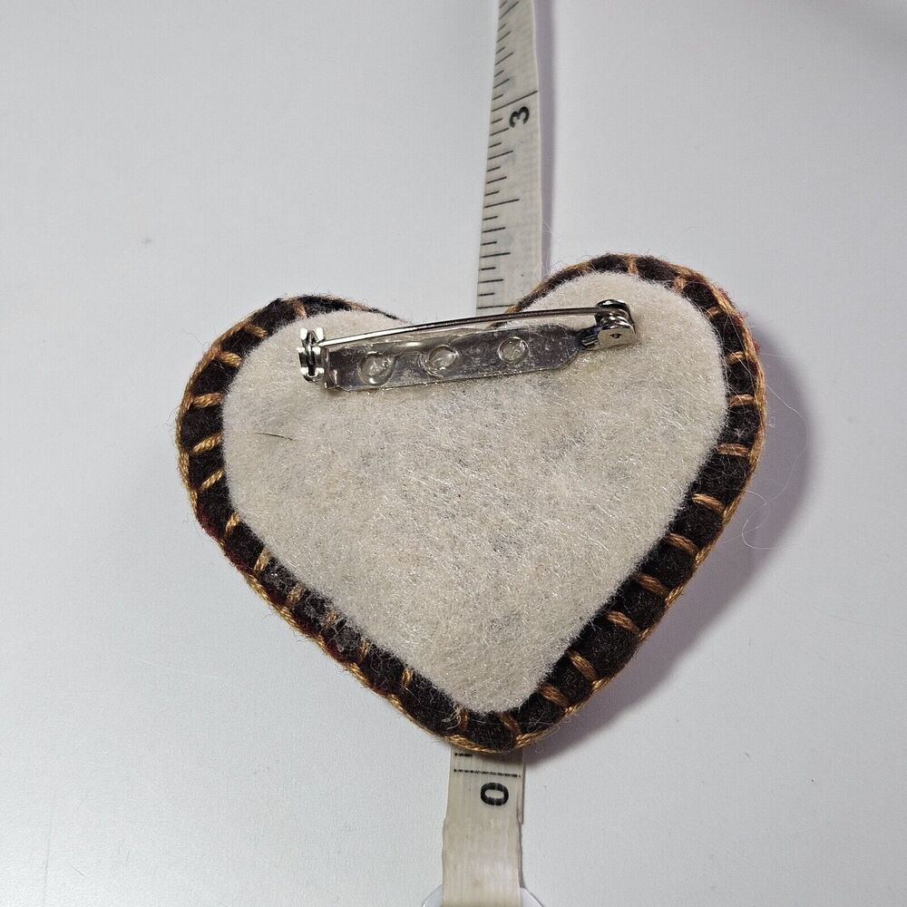 **Last Chance!!Final Sale** Vintage Handmade Quilted Heart Brooch A Pig A Button - Picture 4 of 9